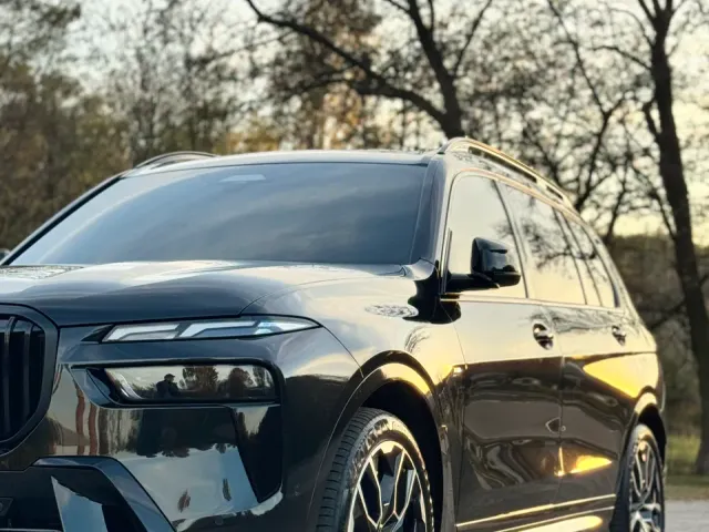 BMW X7 - фото 5