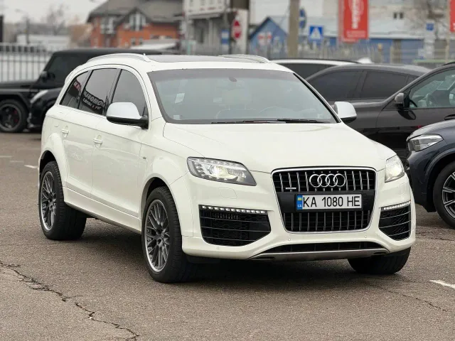 Audi Q7 - фото 1