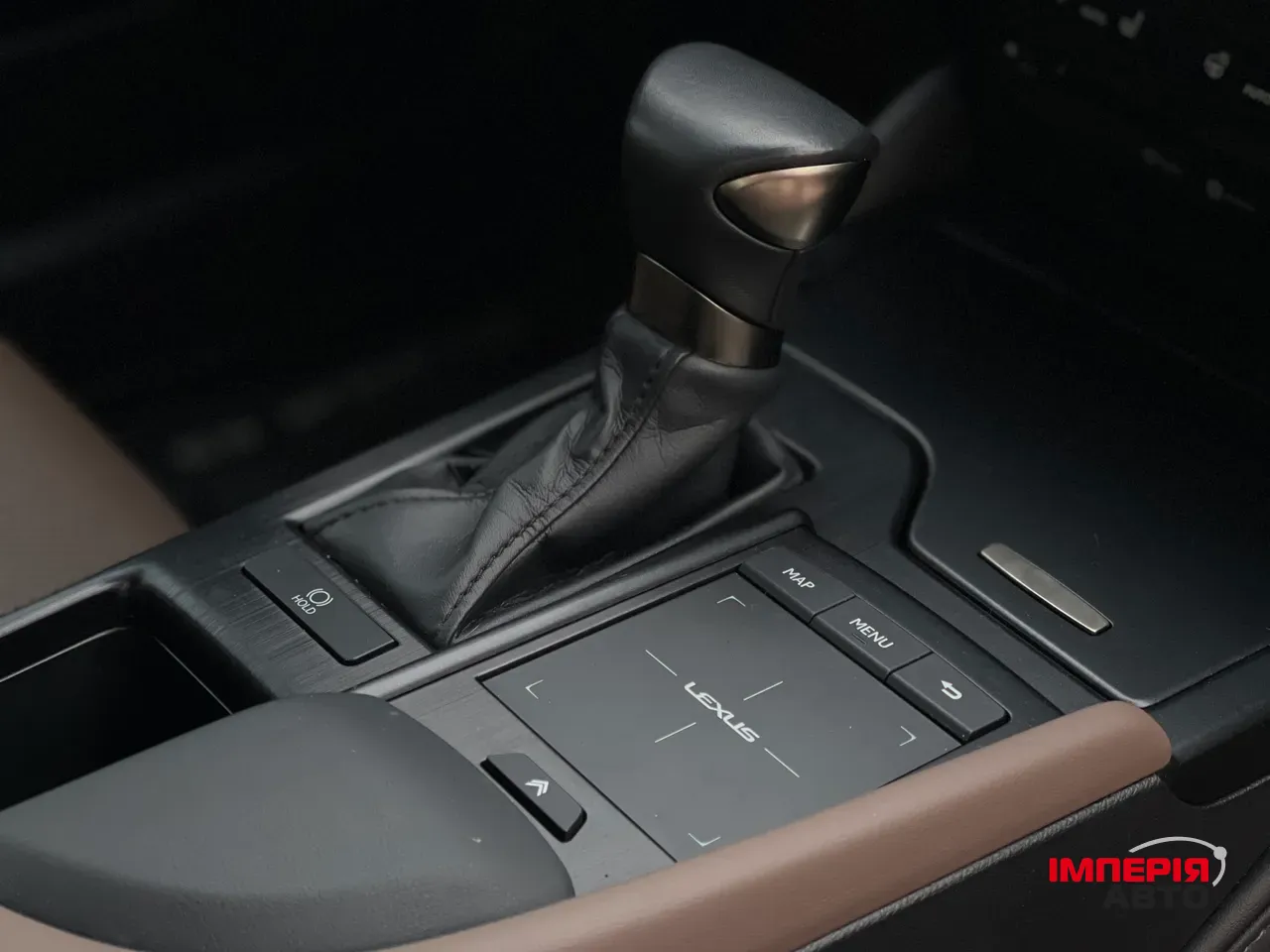 Lexus ES - фото 12