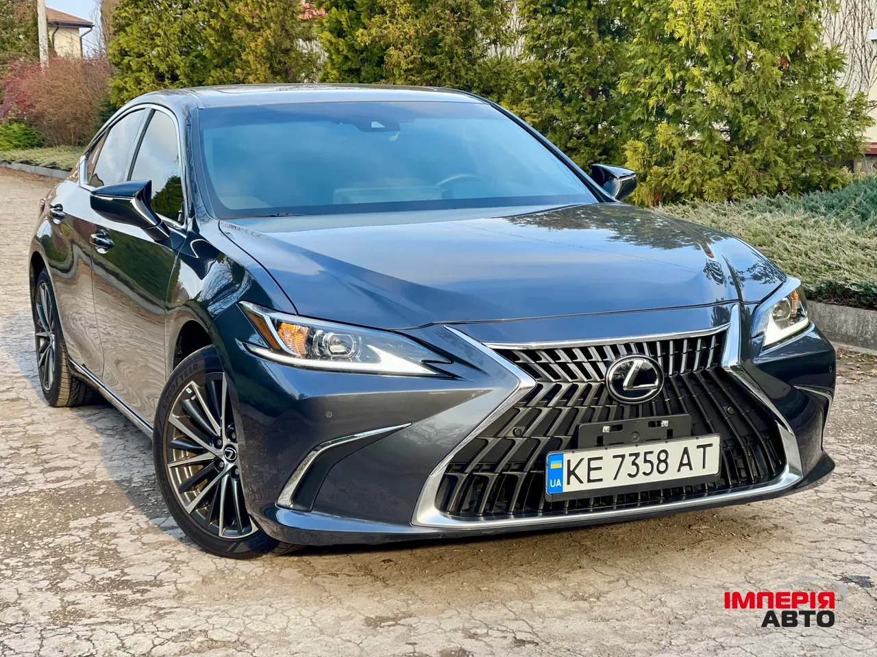 Lexus ES - фото 1