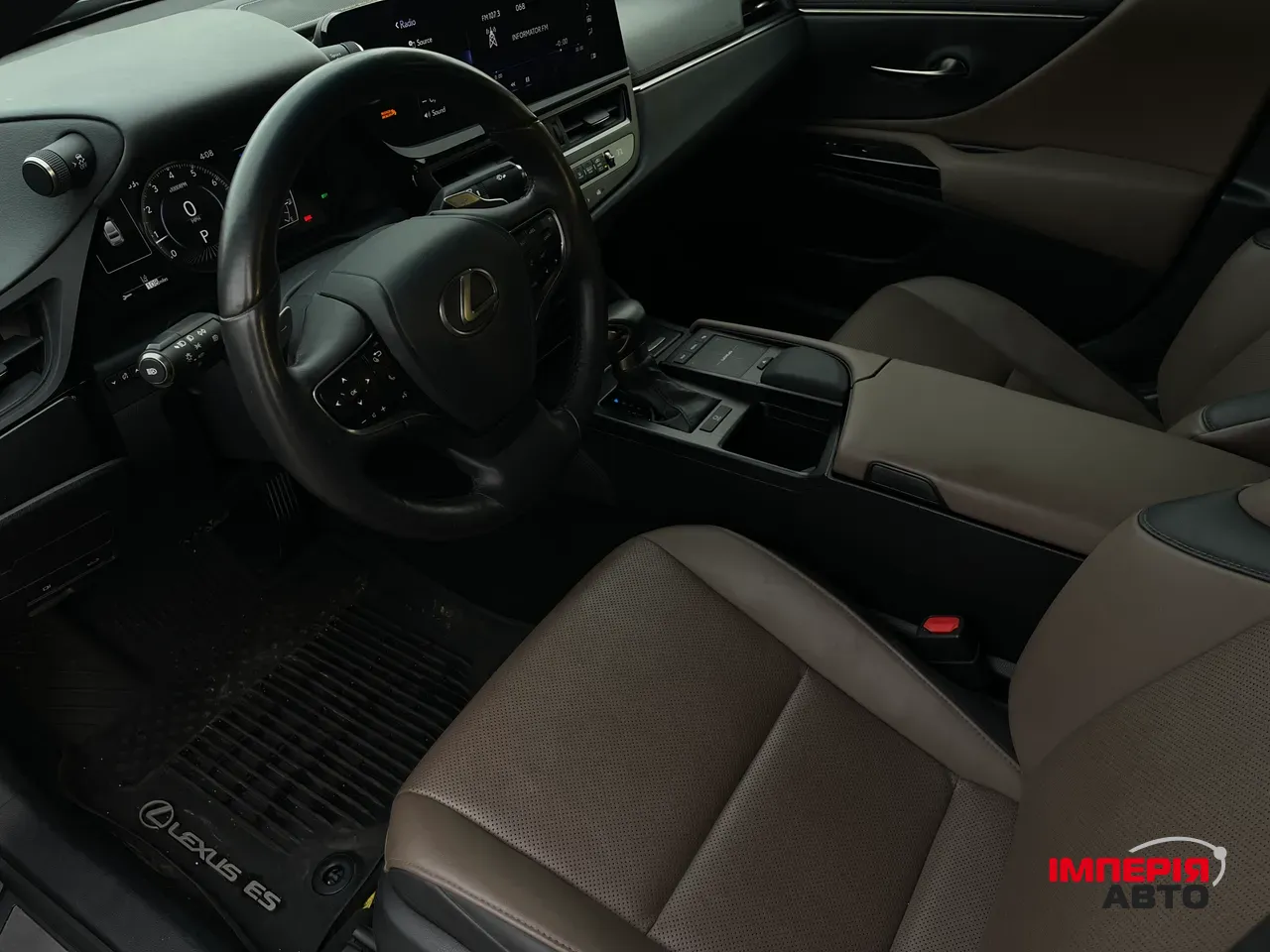 Lexus ES - фото 7