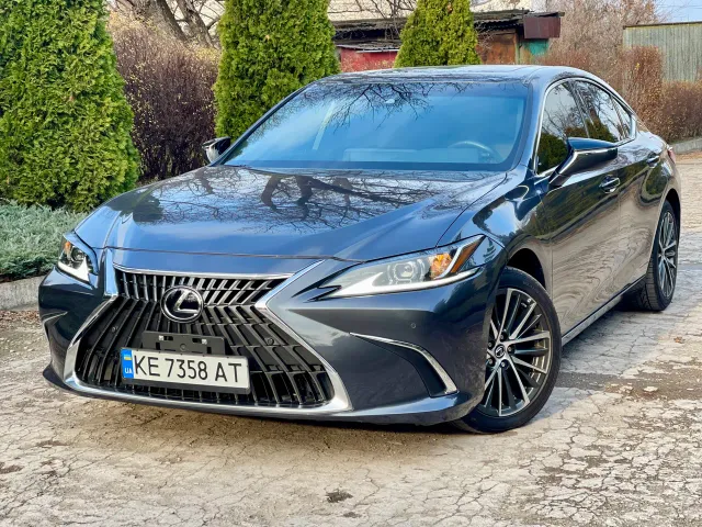 Lexus ES - фото 2