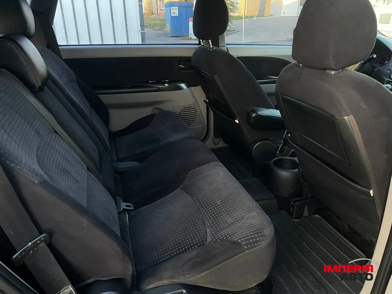 Mitsubishi Grandis - фото 23