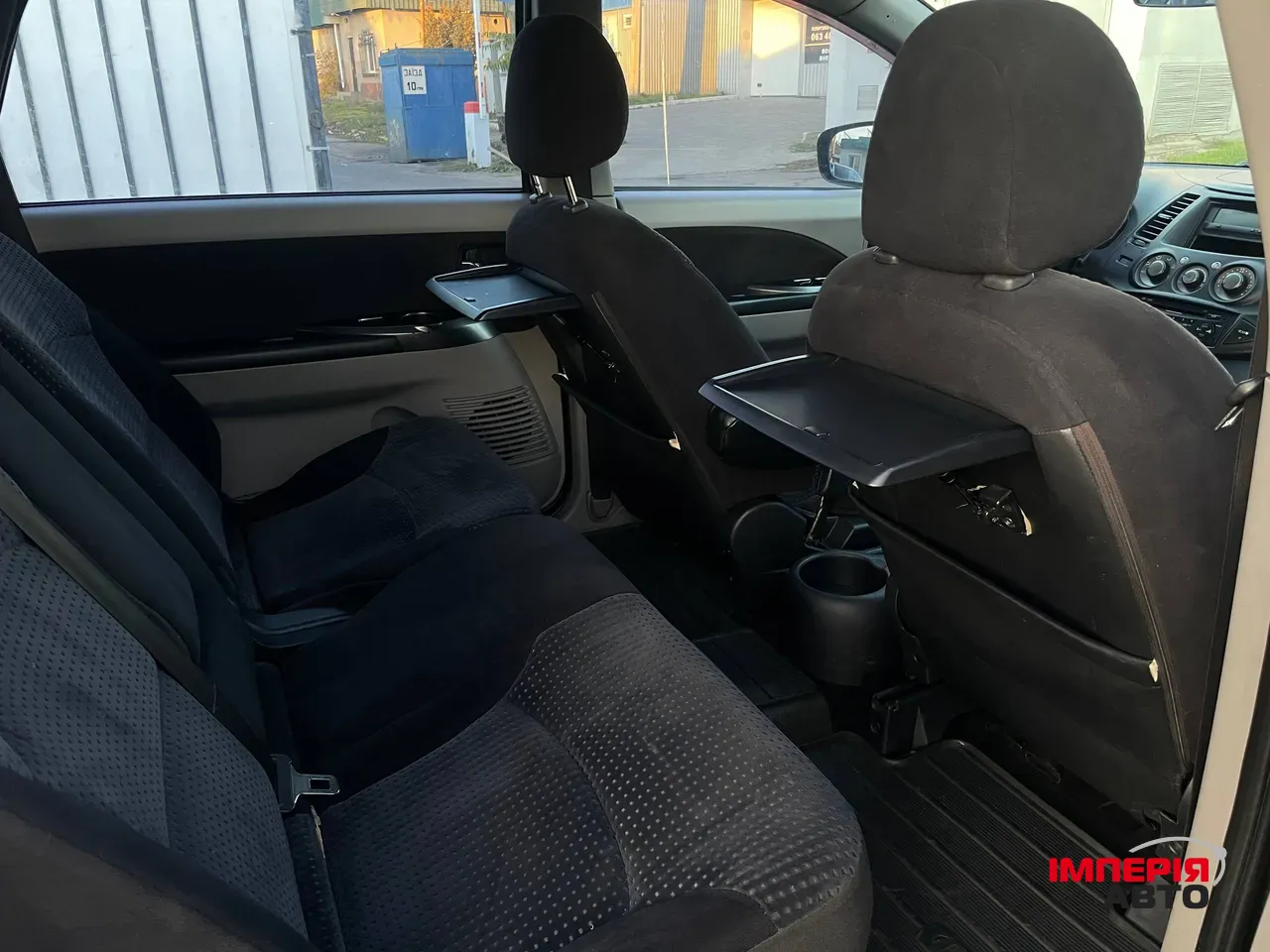 Mitsubishi Grandis - фото 21