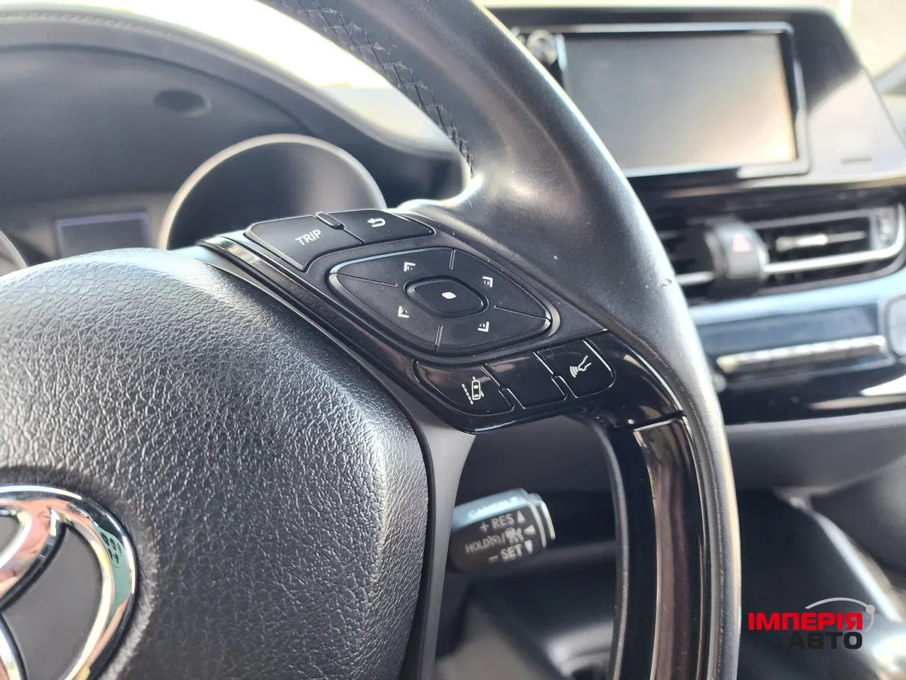 Toyota C-HR - фото 11