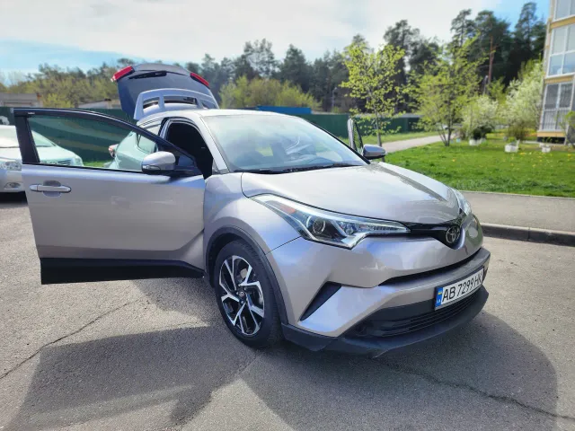 Toyota C-HR - фото 3