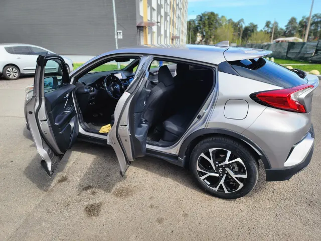 Toyota C-HR - фото 4