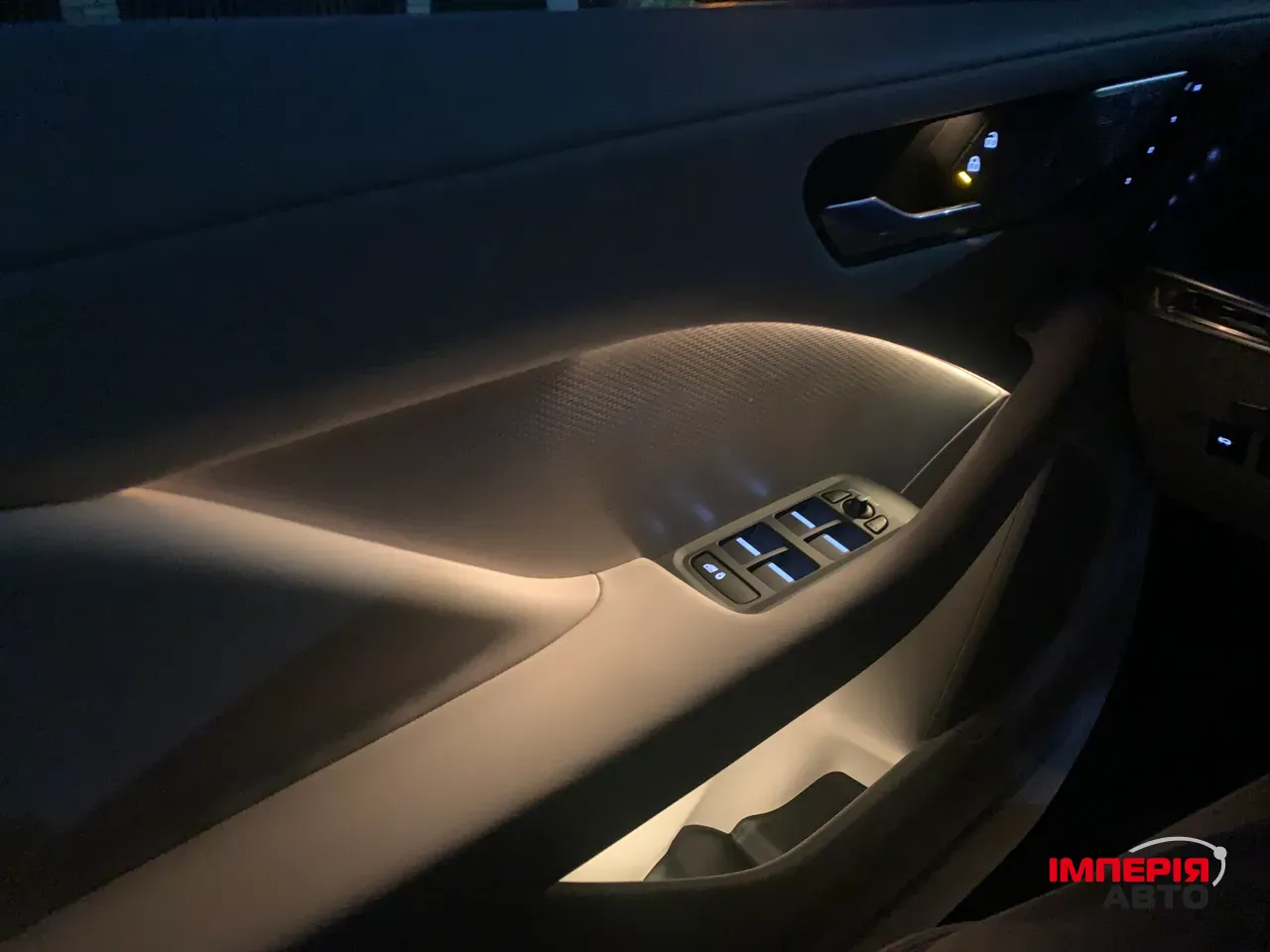 Jaguar I-Pace - фото 100