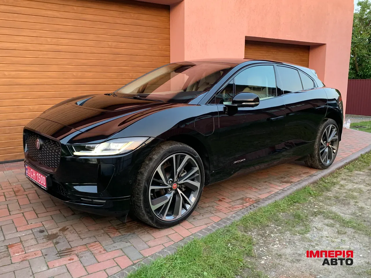 Jaguar I-Pace - фото 13