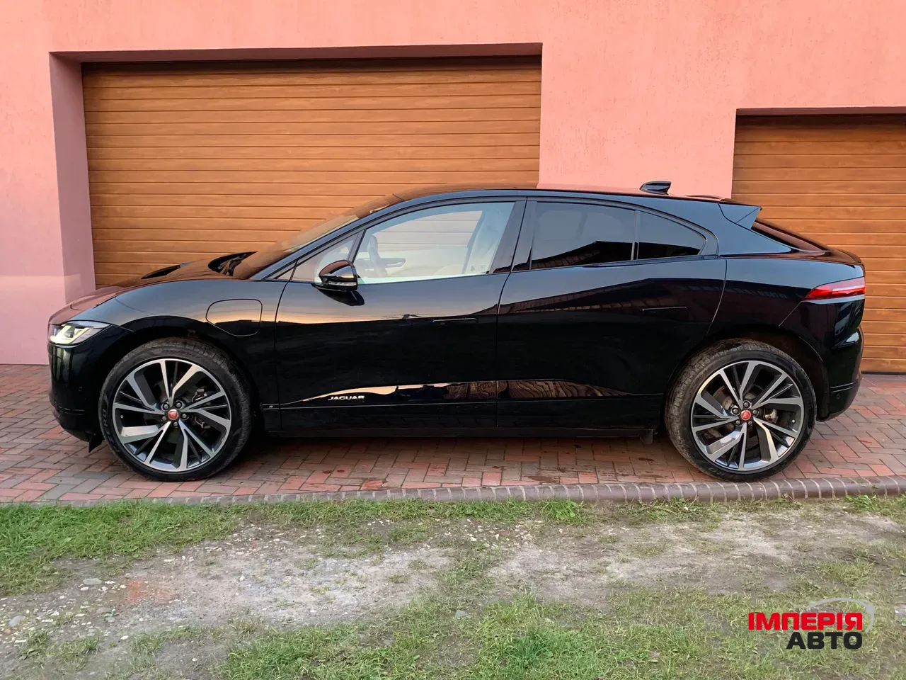 Jaguar I-Pace - фото 19