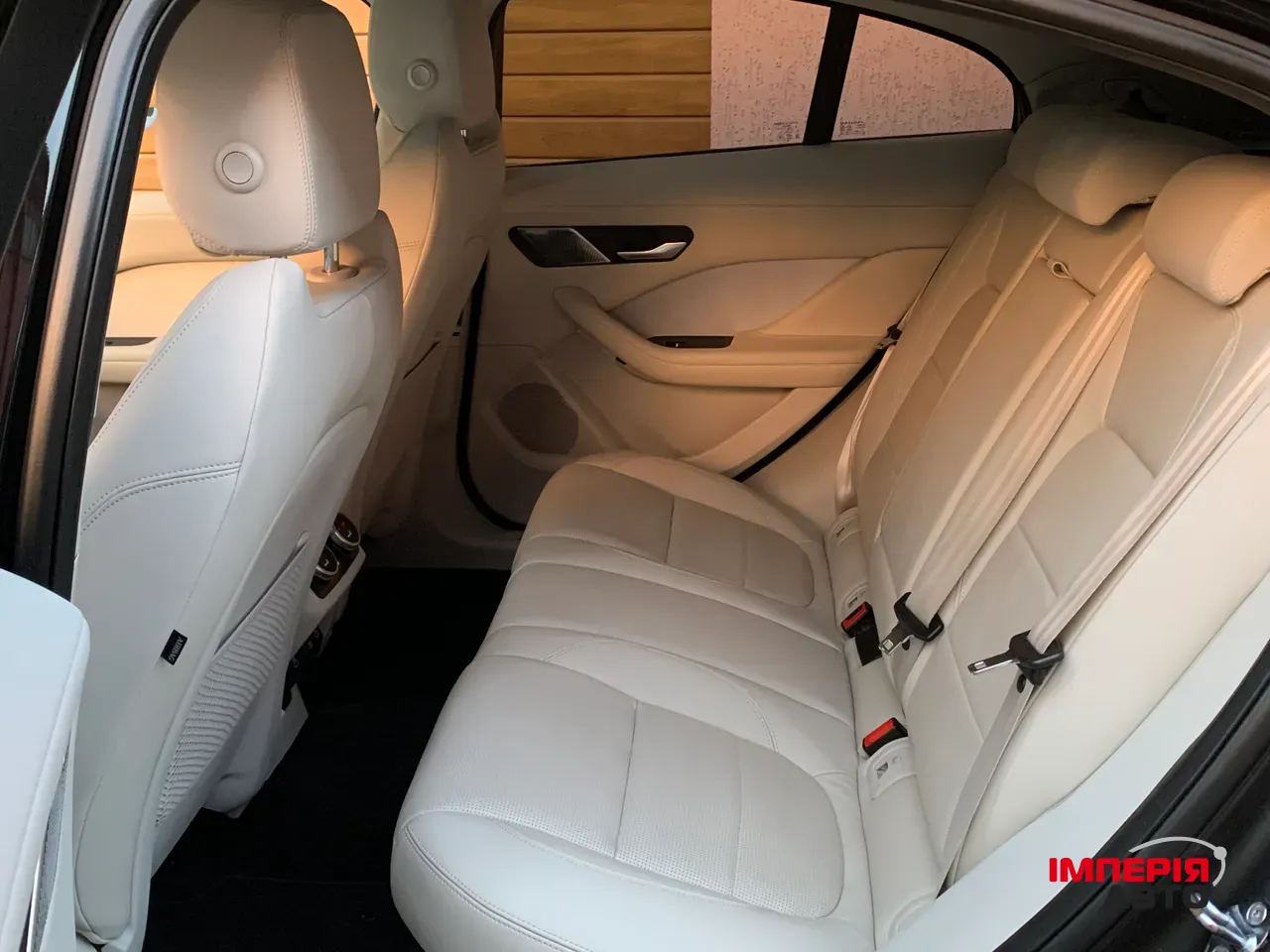 Jaguar I-Pace - фото 48