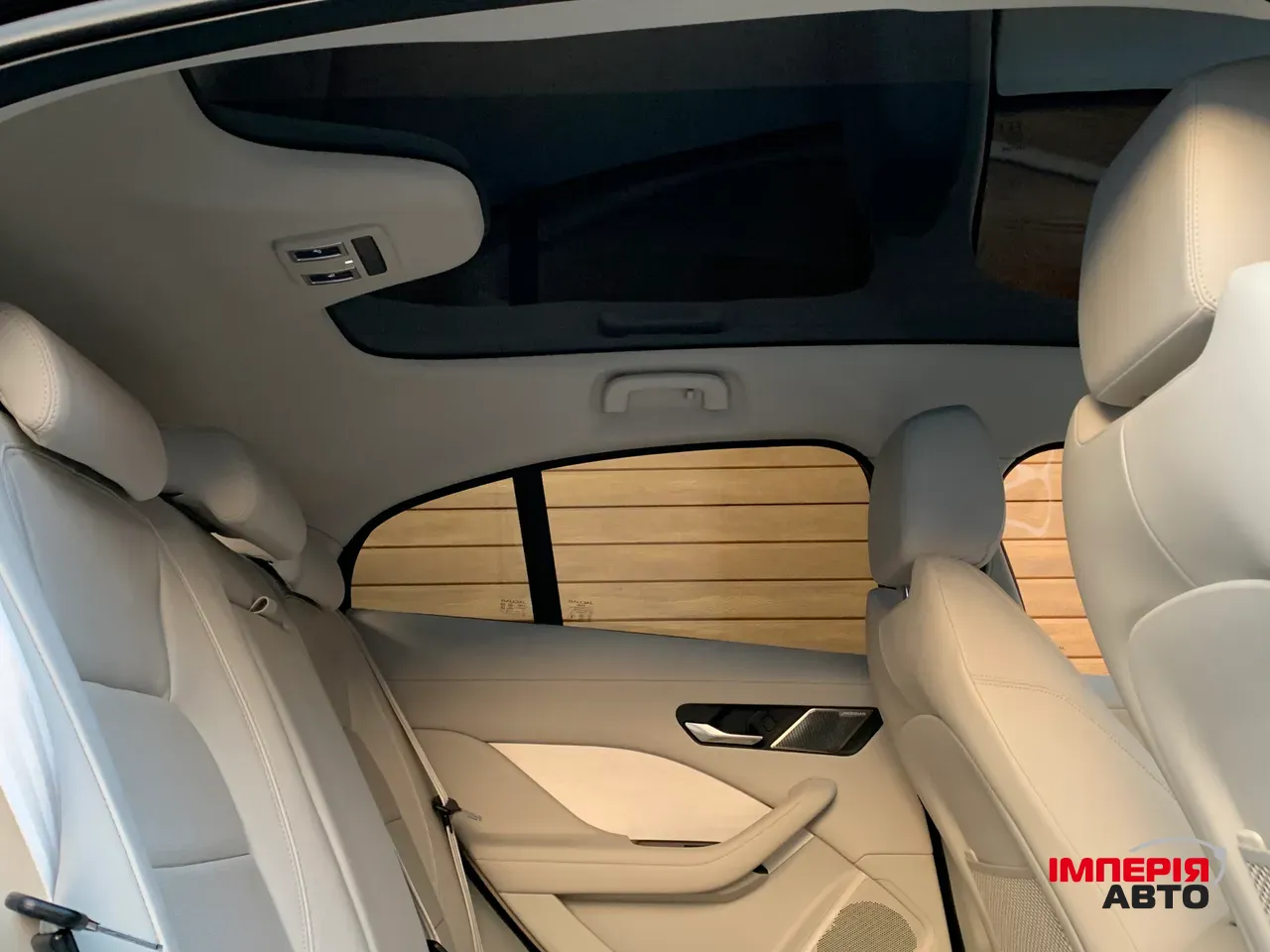 Jaguar I-Pace - фото 76