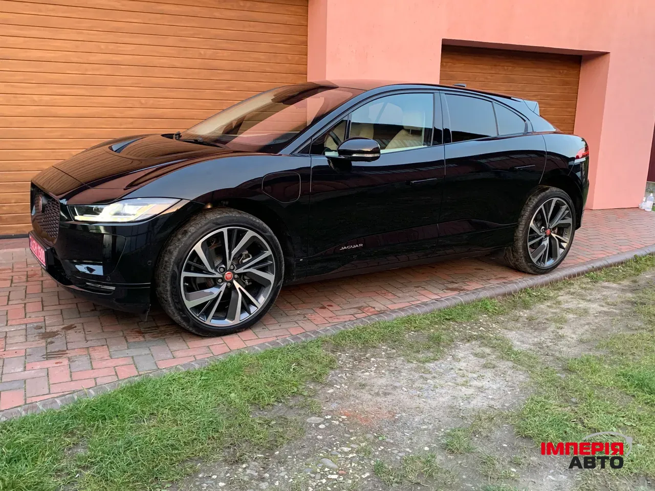 Jaguar I-Pace - фото 20