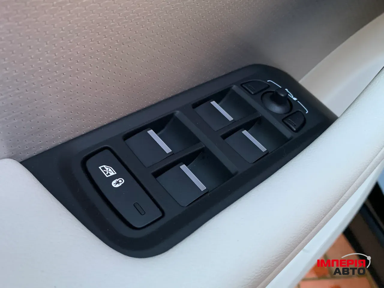 Jaguar I-Pace - фото 63