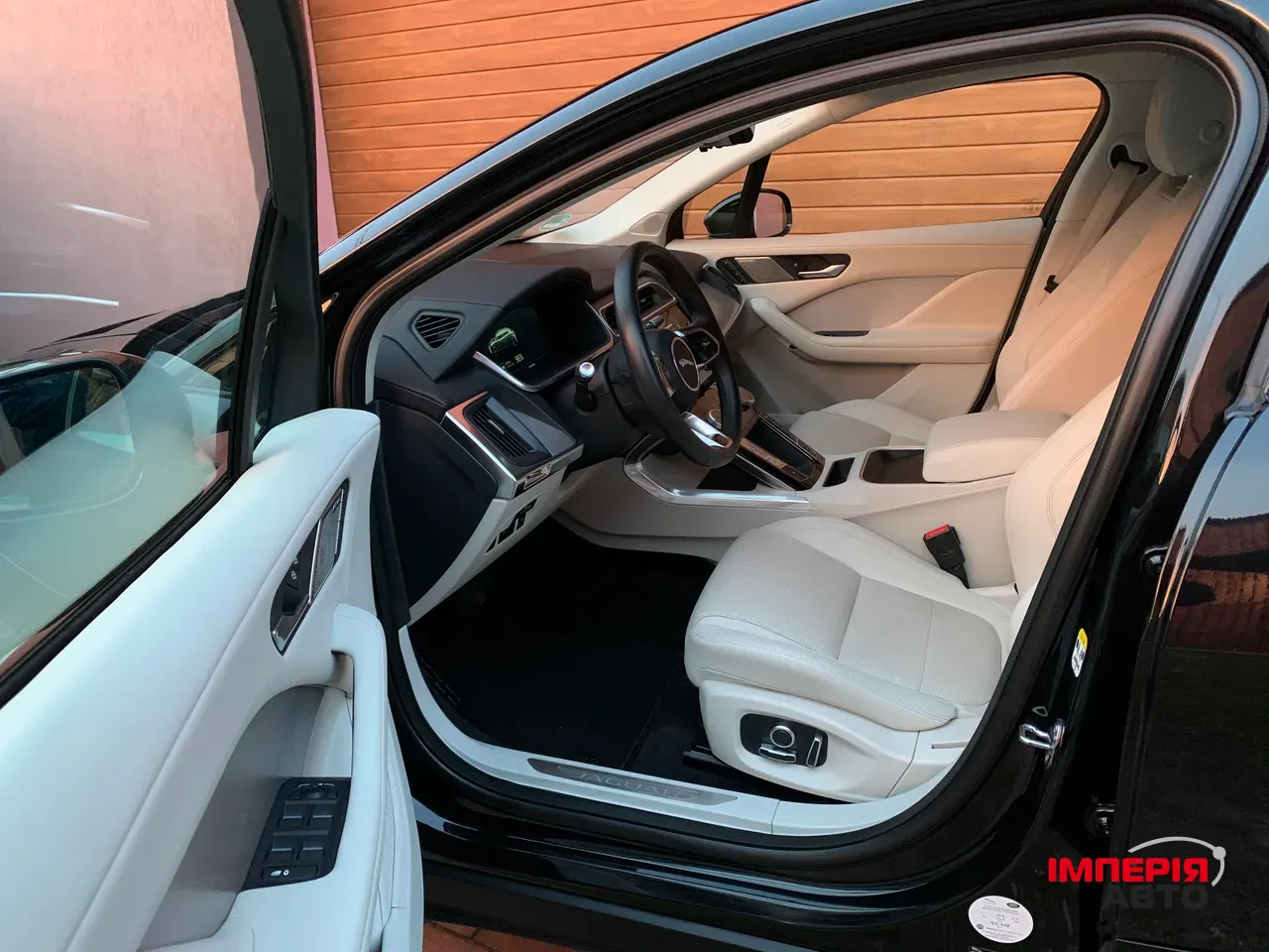 Jaguar I-Pace - фото 38