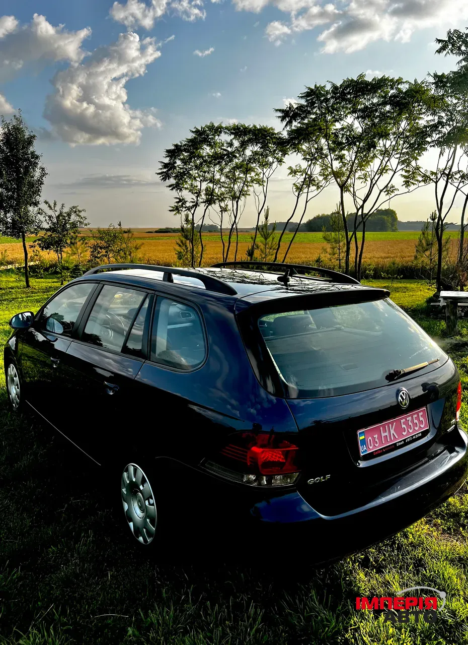 Volkswagen Golf - фото 8