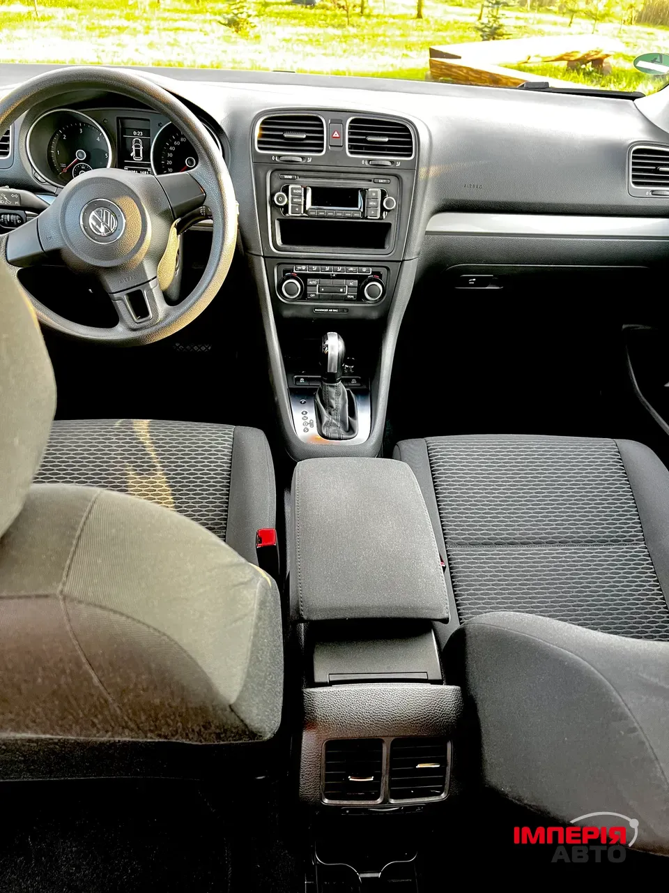 Volkswagen Golf - фото 10