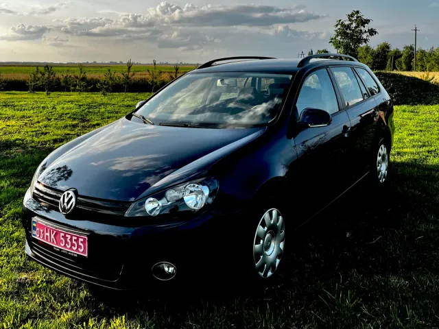 Volkswagen Golf - фото 1