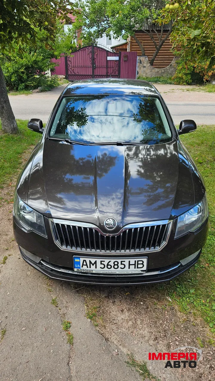 Skoda Superb - фото 1