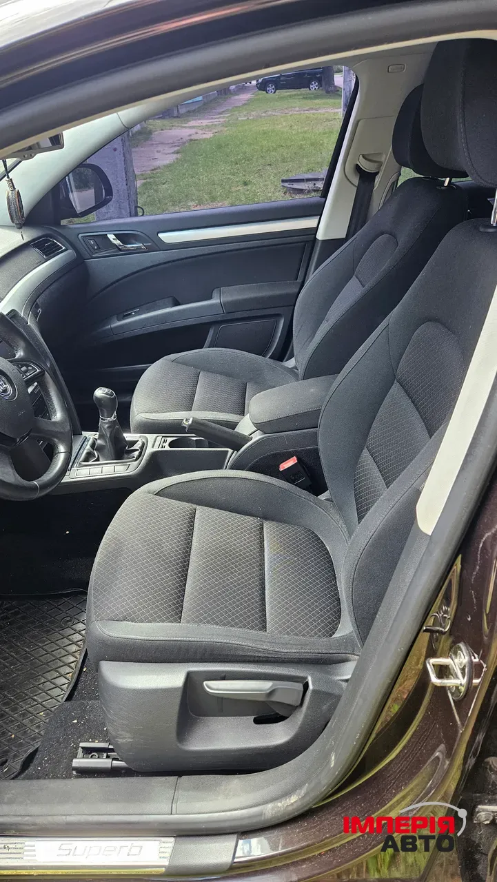 Skoda Superb - фото 12