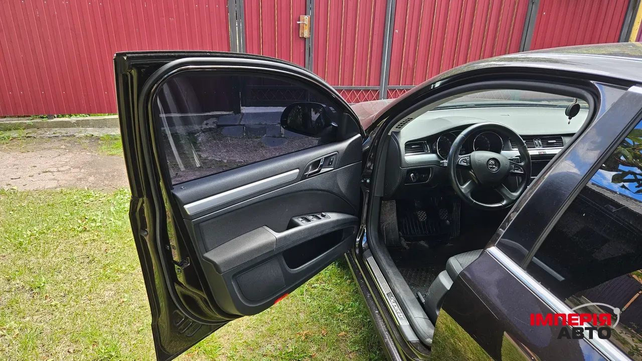 Skoda Superb - фото 10