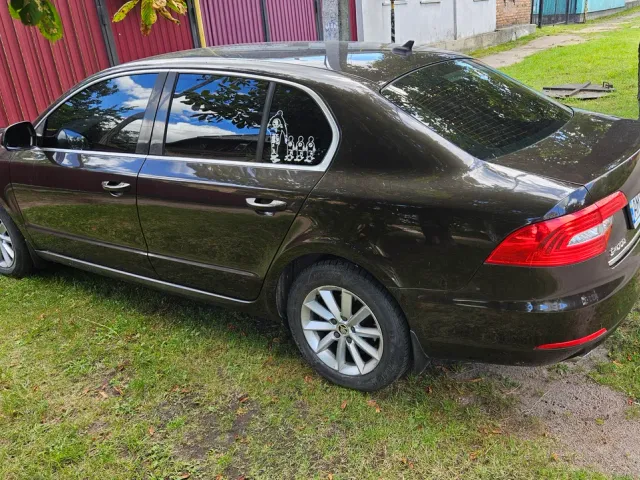 Skoda Superb - фото 4