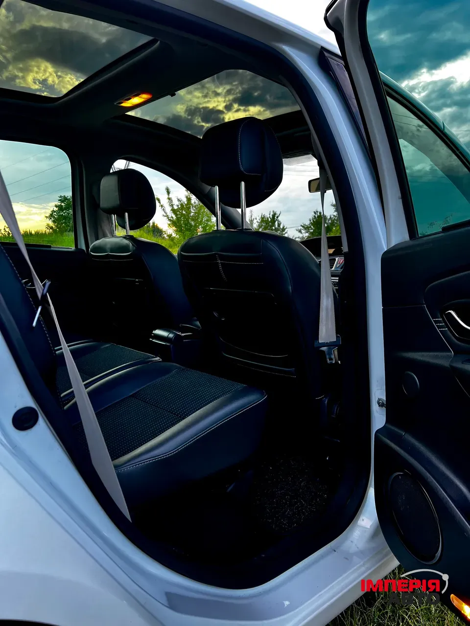 Renault Scenic - фото 15