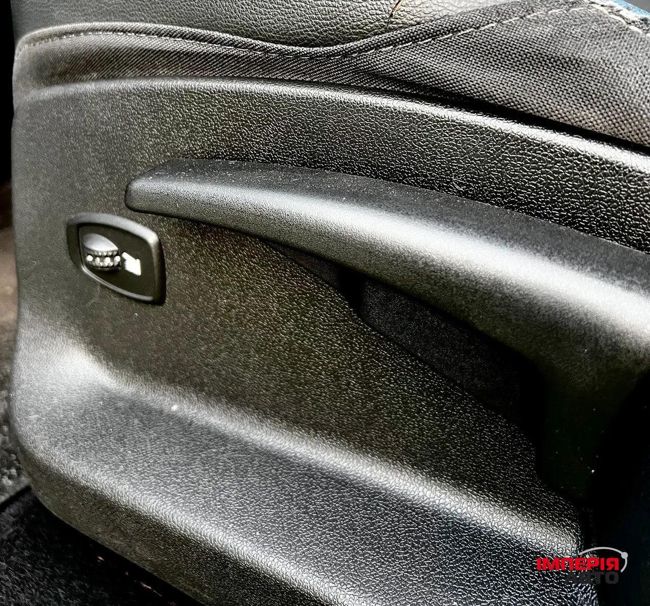 Renault Scenic - фото 10