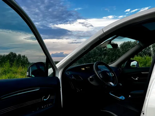 Renault Scenic - фото 5