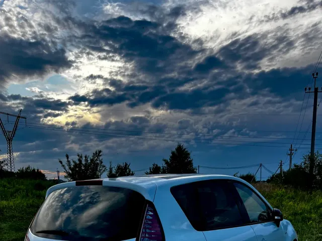 Renault Scenic - фото 2