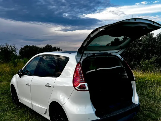 Renault Scenic - фото 4