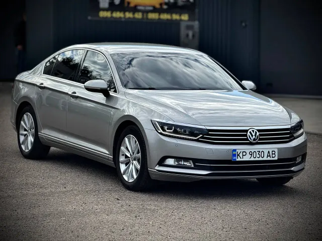 Volkswagen Passat - фото 2
