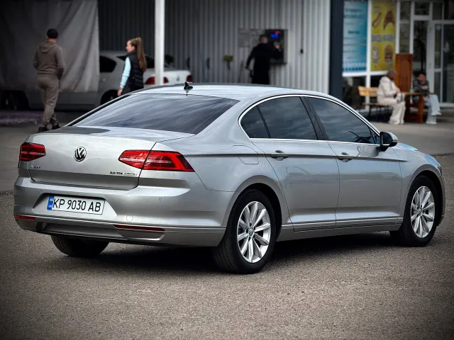 Volkswagen Passat - фото 4