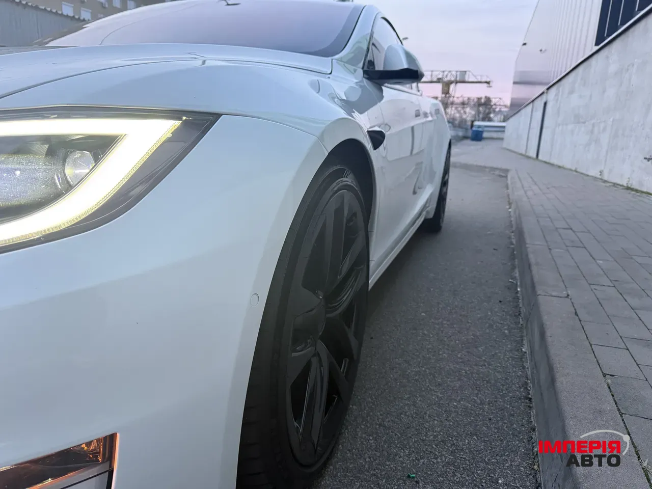 Tesla Model S - фото 20