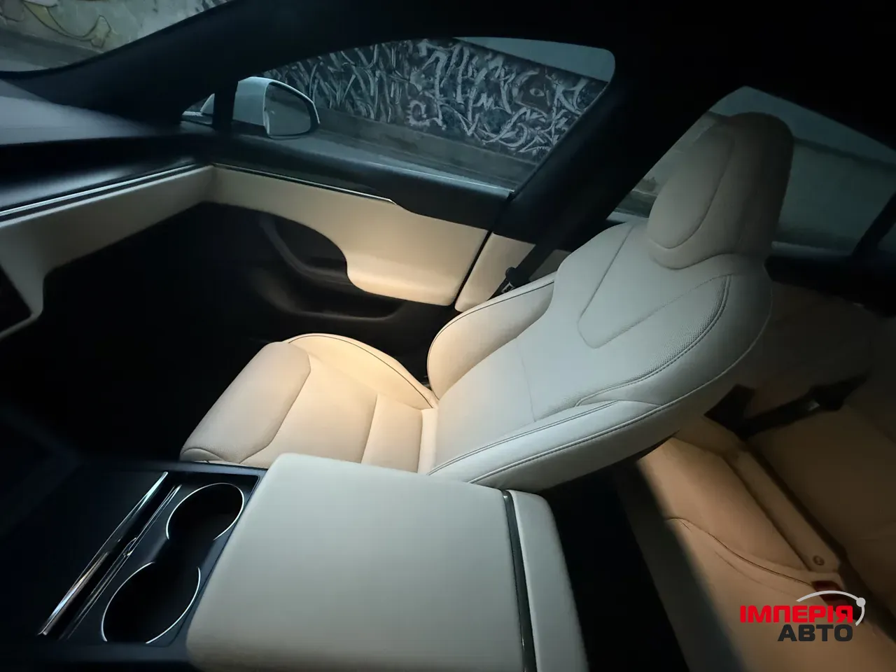 Tesla Model S - фото 31