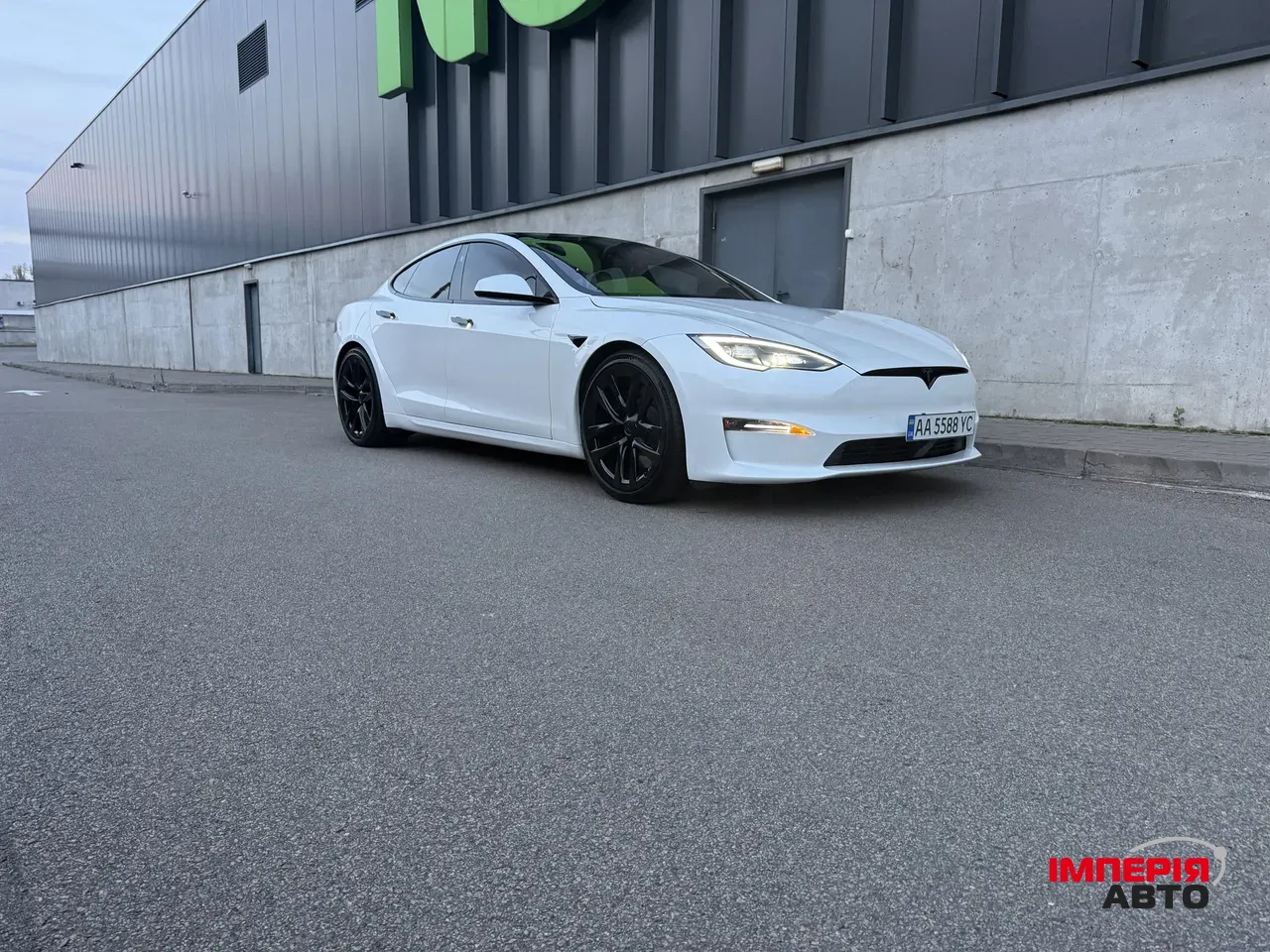 Tesla Model S - фото 2