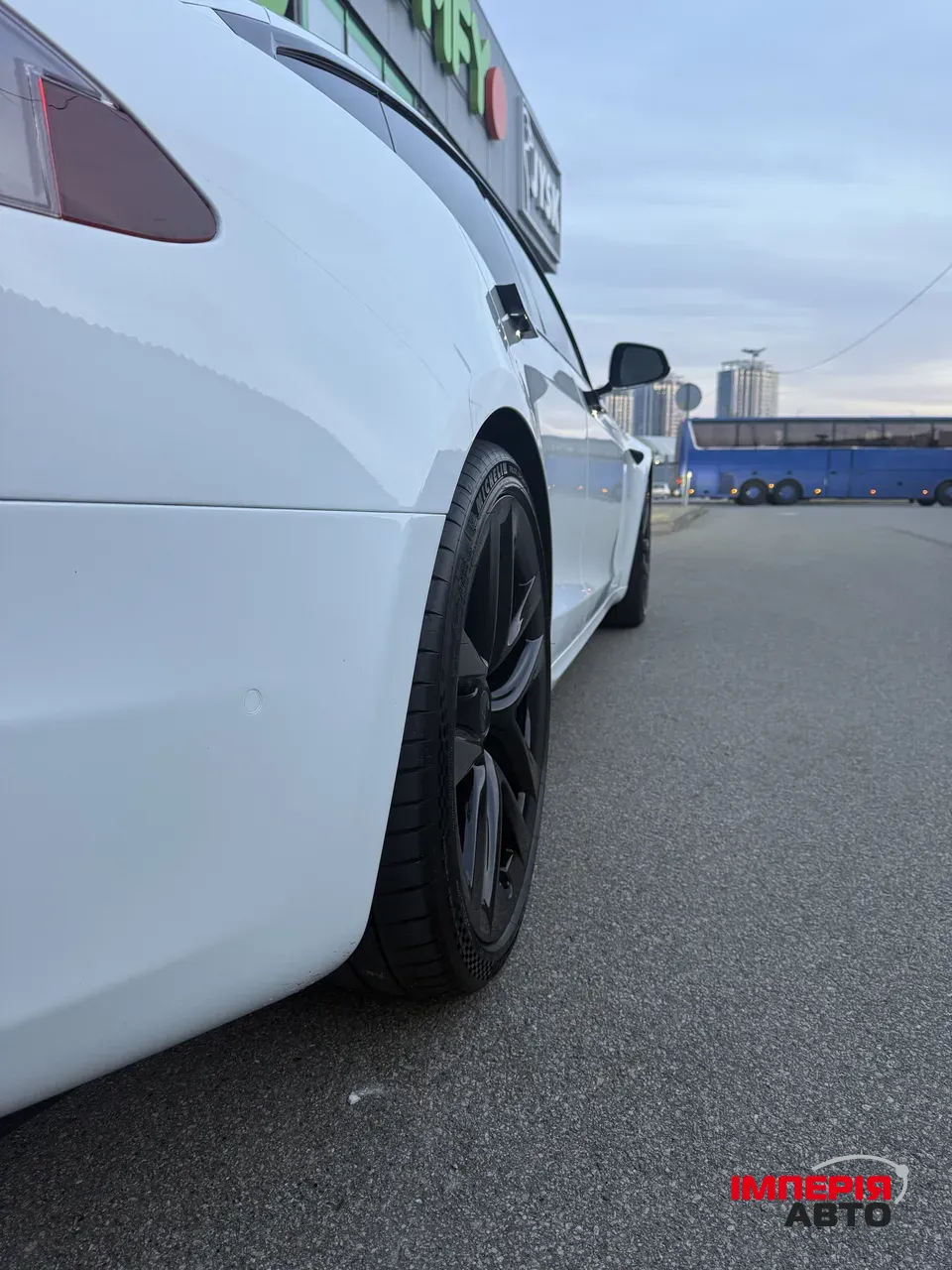 Tesla Model S - фото 14