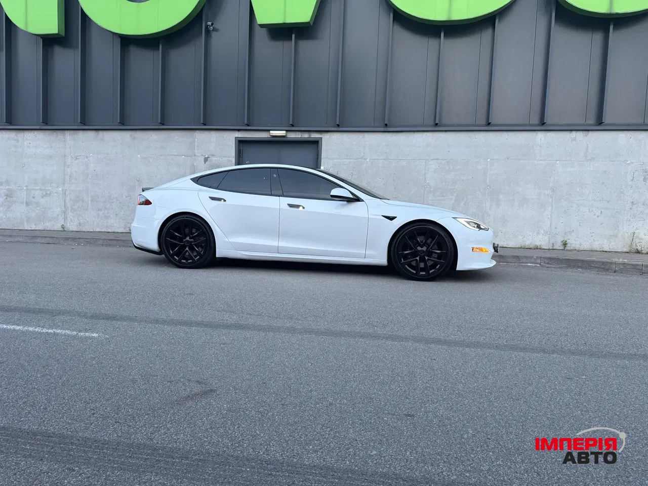 Tesla Model S - фото 10