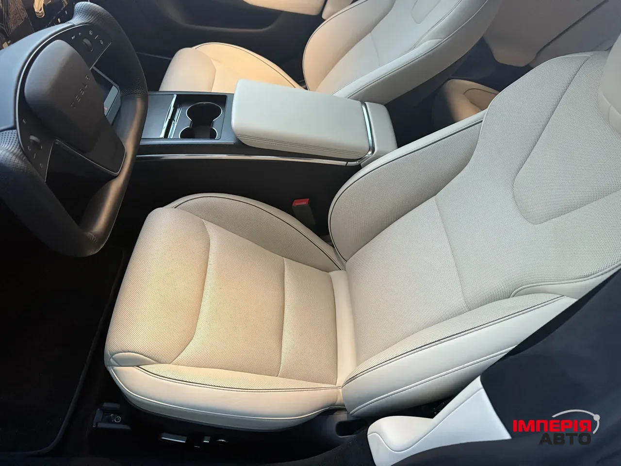 Tesla Model S - фото 30