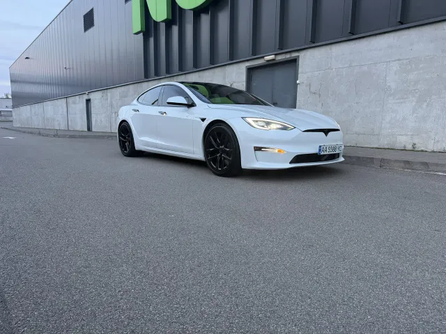 Tesla Model S - фото 2