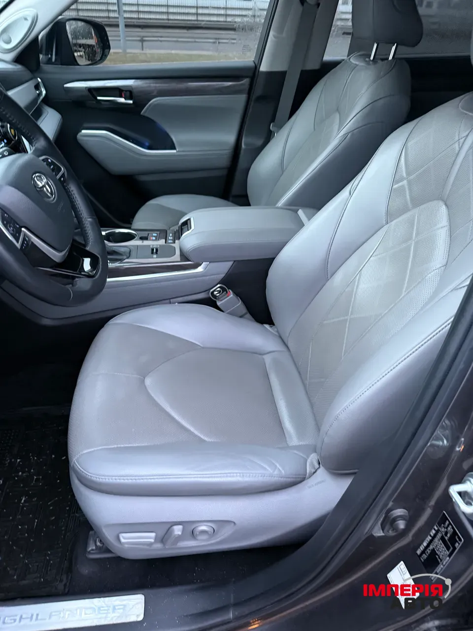 Toyota Highlander - фото 3