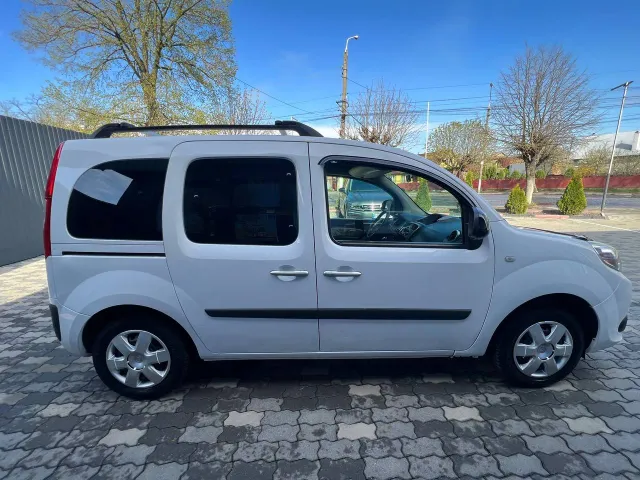 Renault Kangoo - фото 4
