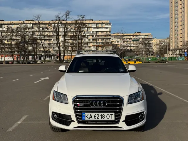 Audi Q5 - фото 1
