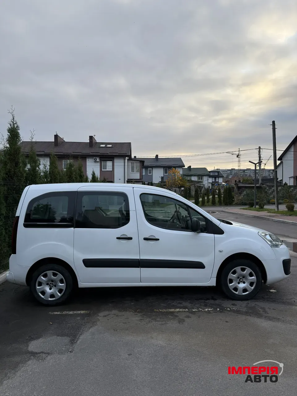 Peugeot Partner - фото 6