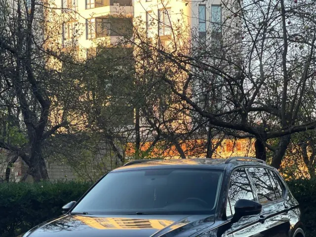 Volkswagen Tiguan - фото 1