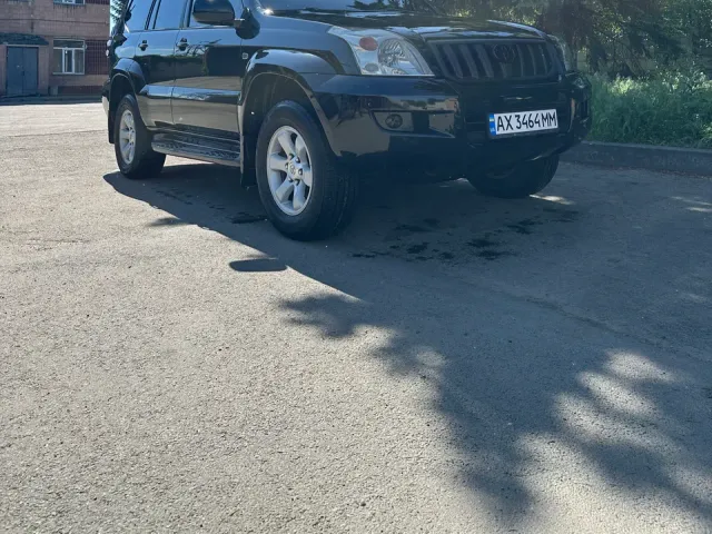 Toyota Land Cruiser Prado - фото 1