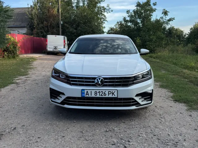 Volkswagen Passat - фото 3