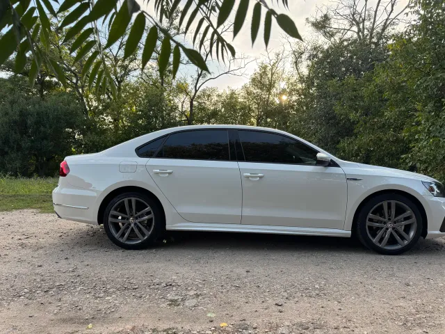 Volkswagen Passat - фото 5