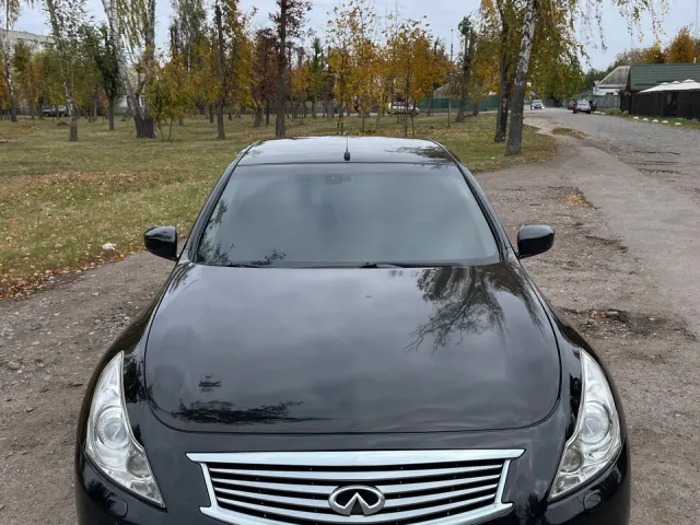 Infiniti G - фото 1