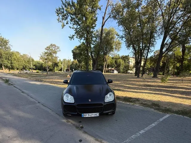 Porsche Cayenne - фото 1